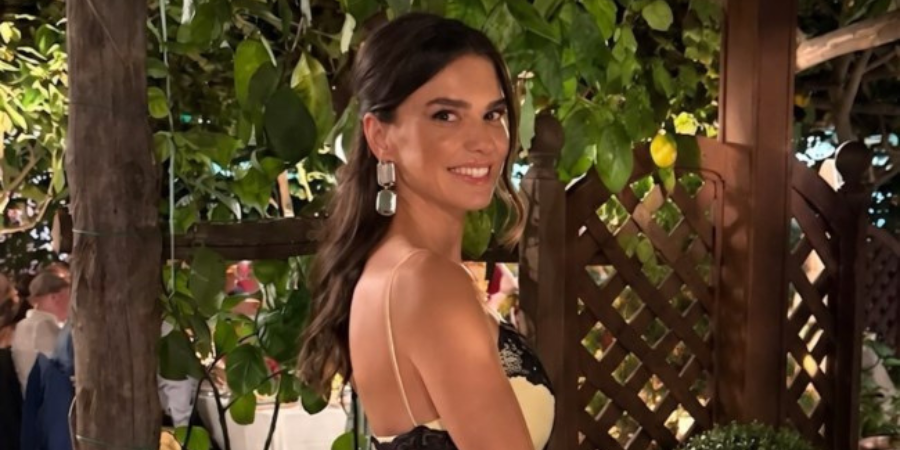Τάνια Μέρμηγκα: Ποια είναι η εντυπωσιακή αδελφή της Δήμητρας Κούστα, η καριέρα στη ναυτιλία και η στενή σχέση τους
