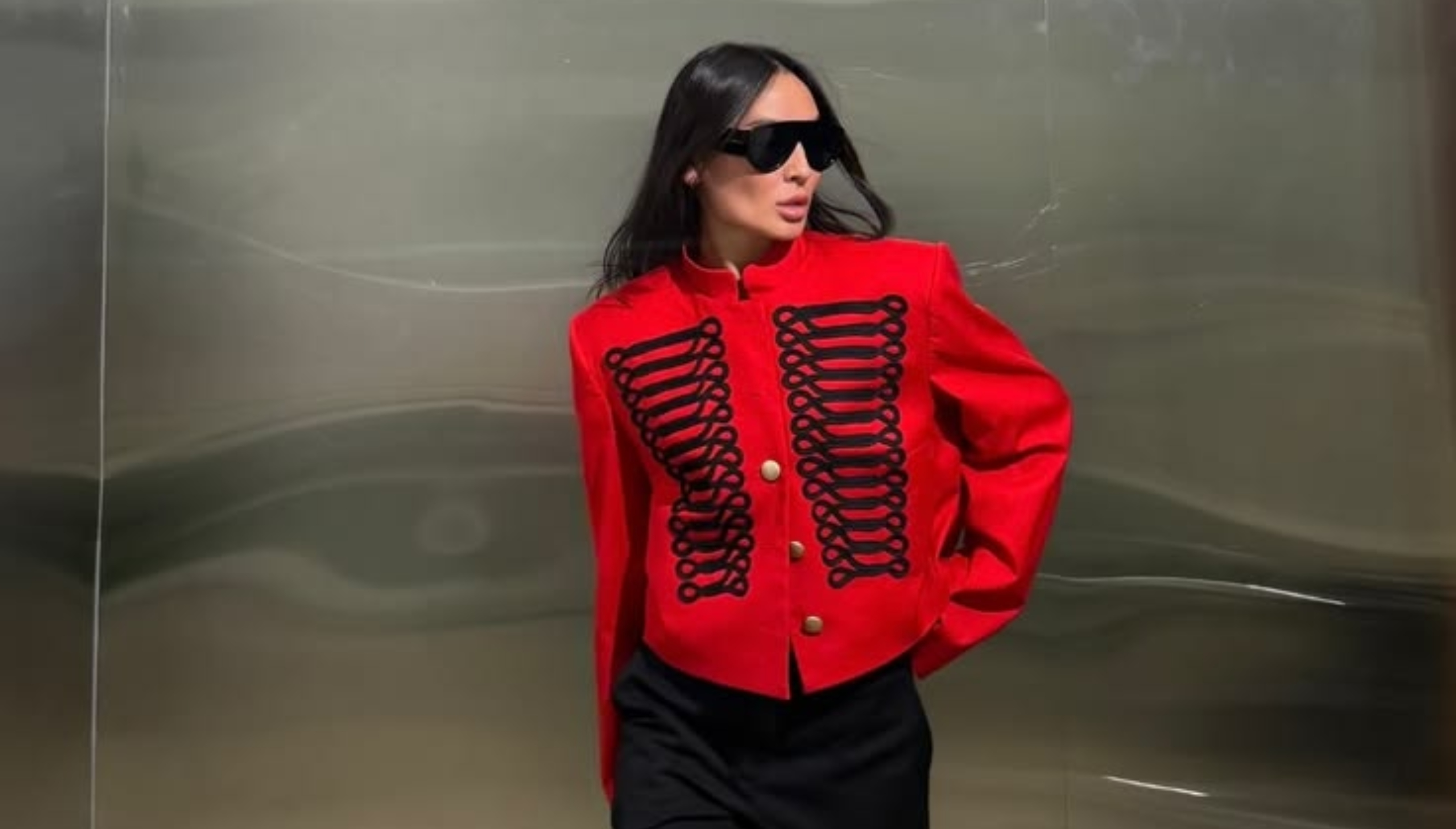 The New Military Muse: Eίναι το πιο viral jacket του 2026;