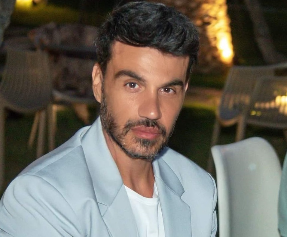 Παντελής Τουτουντζής: Παντρεύτηκε τον σύντροφό του – Κουμπάρα η Ελένη Φουρέιρα Παντελής Τουτουντζής: Παντρεύτηκε τον σύντροφό του – Κουμπάρα η Ελένη Φουρέιρα