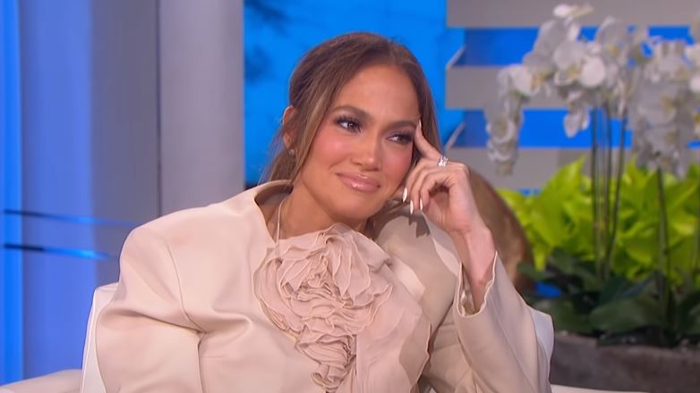 Η Jennifer Lopez εξομολογείται ότι δεν περίμενε να αναζωπυρώσει το ειδύλλιό της με τον Ben Affleck
