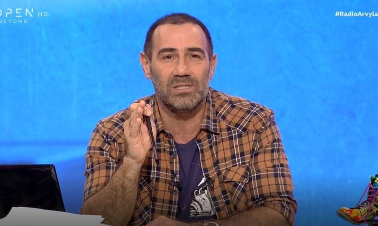 Αντώνης Κανάκης: Ανακοίνωσε το φινάλε του «Ράδιο Αρβύλα»