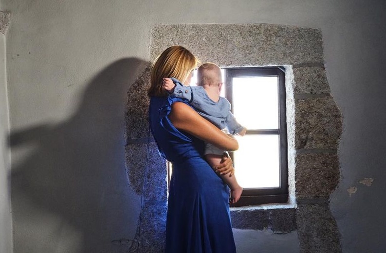 Τζένη Μπαλατσινού: Μας βάζει στο εντυπωσιακό παιδικό δωμάτιο του γιου της