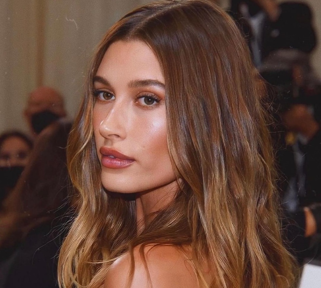 Hailey Bieber: Με συμπτώματα εγκεφαλικού στο νοσοκομείο – Τι συνέβη;