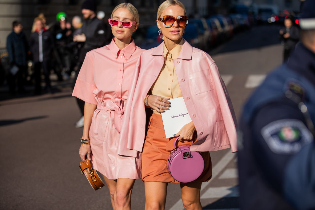 Φουλ του ροζ: 10 items από το Zara στο απόλυτο χρώμα της σεζόν