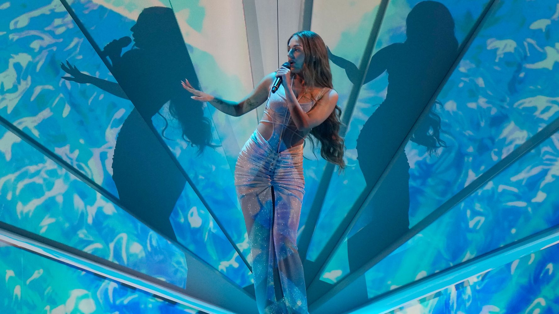 Eurovision 2022: Μαγνήτισε τα βλέμματα η Ανδρομάχη που εκπροσωπεί την Κύπρο