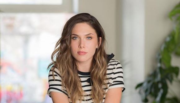 Μαντέψτε! Η Αφροδίτη Λιάντου ρωτήθηκε ξανά για τη μητέρα της, Εβελίνα Παπούλια - Η απάντησή της