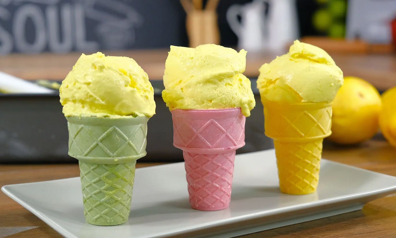 Γευστικό παγωτό λεμόνι με 3 υλικά