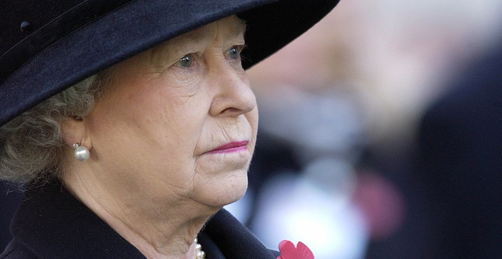 Βασίλισσα Ελισάβετ: Οι 10 πιο σκοτεινές στιγμές της βασιλείας της