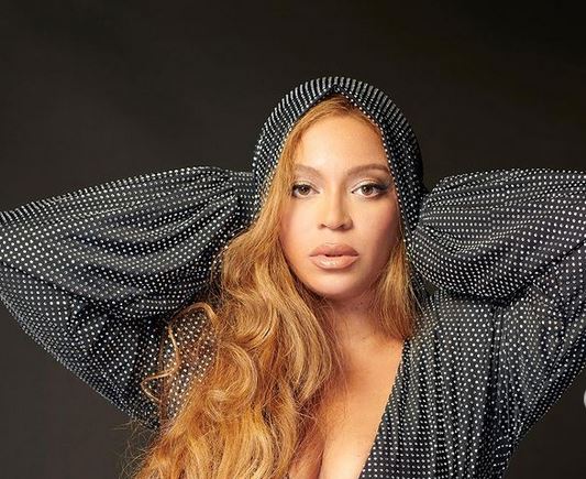 Beyonce: To πρώτο teaser για τα video clips του άλμπουμ της κυκλοφόρησε και περιλαμβάνει μια αινιγματική πληροφορία για τους θαυμαστές της