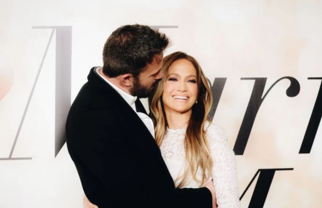 Jennifer Lopez: «Το όνομά μου είναι Affleck κι ας το κρίνουν» - Η αποκαλυπτική συνέντευξη της star