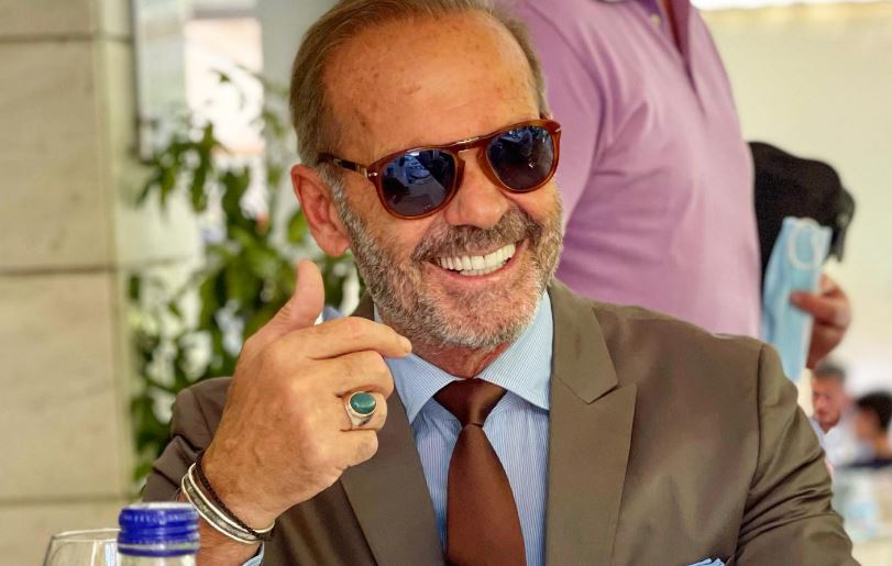 Πέτρος Κωστόπουλος: Έχετε δει το καλαίσθητο σαλόνι του σπιτιού του;