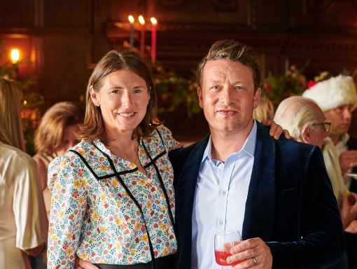 Jamie Oliver: Η ρομαντική κίνηση στη σύζυγό του μετά την ανακοίνωση του προβλήματος υγείας της