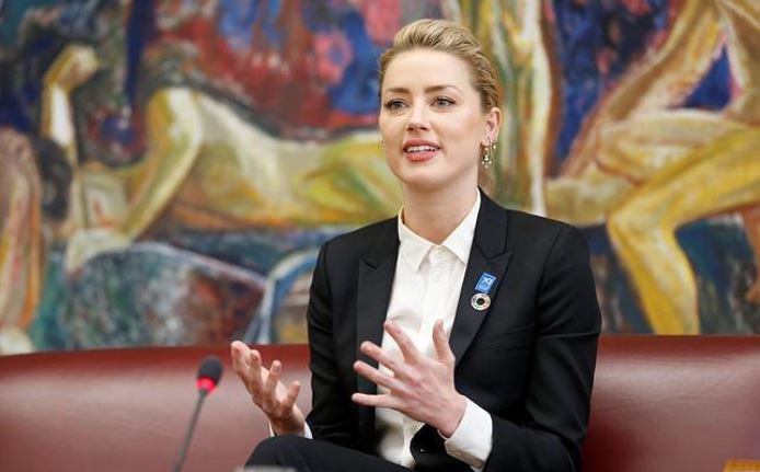 Amber Heard: Το σχόλιό της όταν έμαθε τη νέα σχέση του Johnny Depp