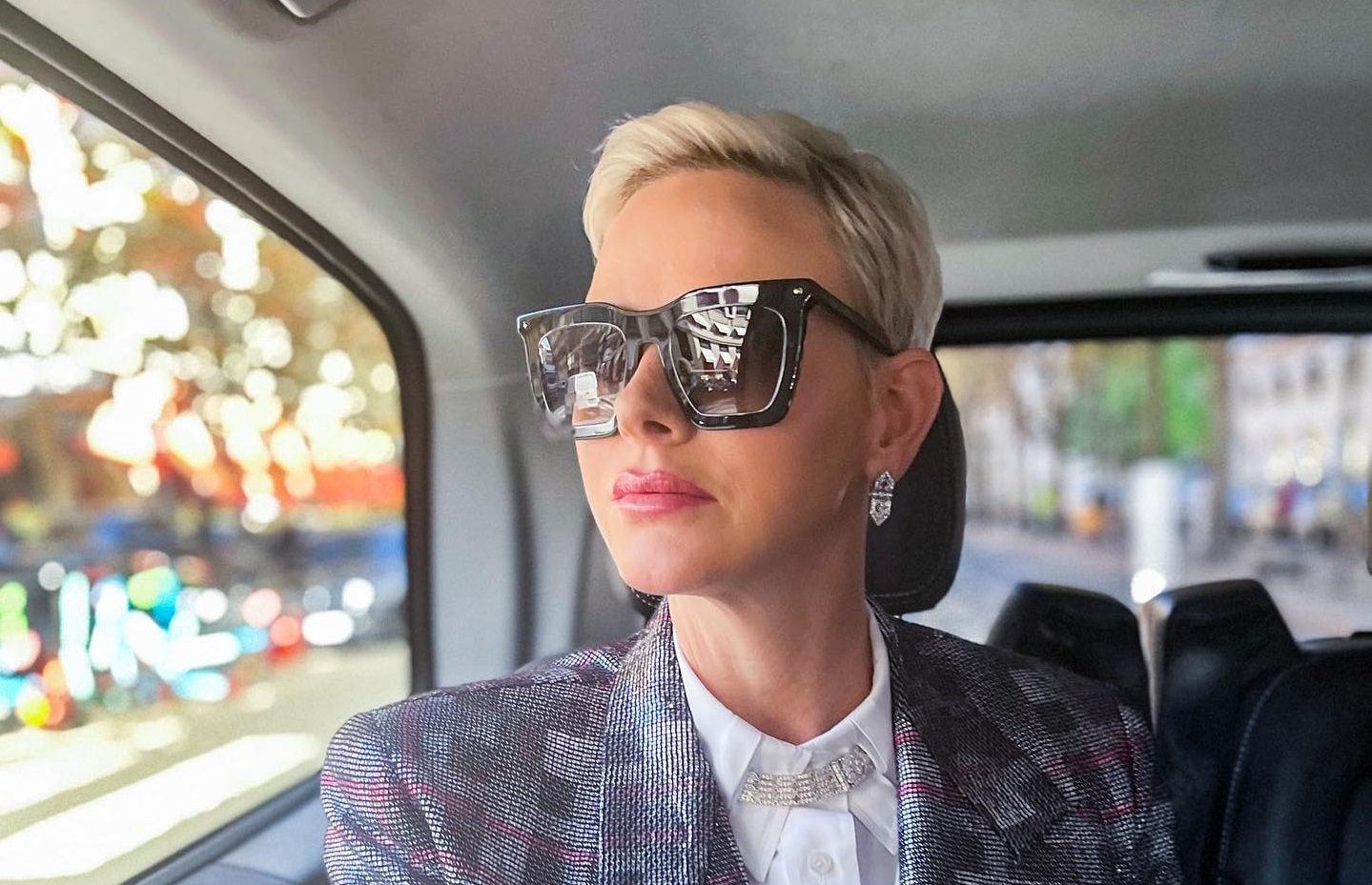 Πριγκίπισσα Charlene: To cigarette παντελόνι της είναι η τέλεια επιλογή για τις φθινοπωρινές εμφανίσεις μας