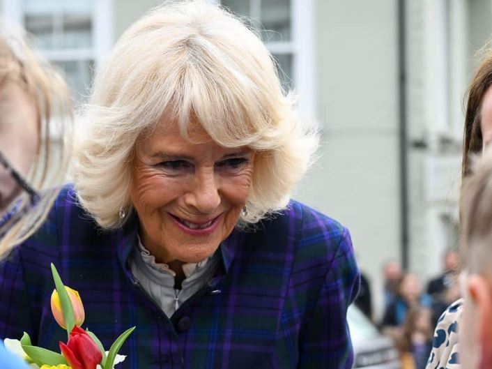 Camilla: Η σπάνια δημόσια εμφάνιση με την μικρότερη αδερφή της