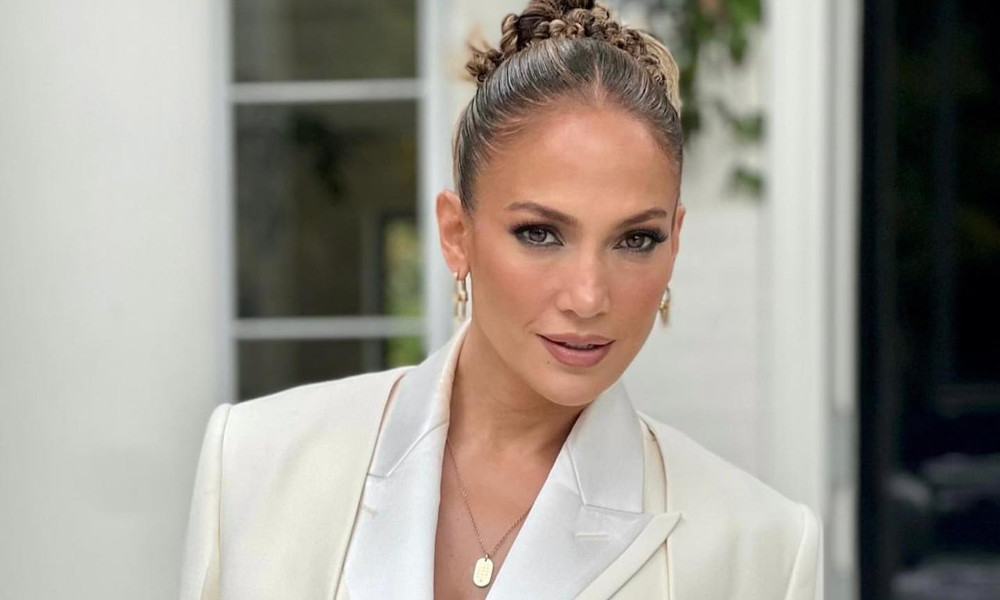 Jennifer Lopez: Η τολμηρή αλλαγή που έκανε στα μαλλιά και ενθουσίασε τους φαν της