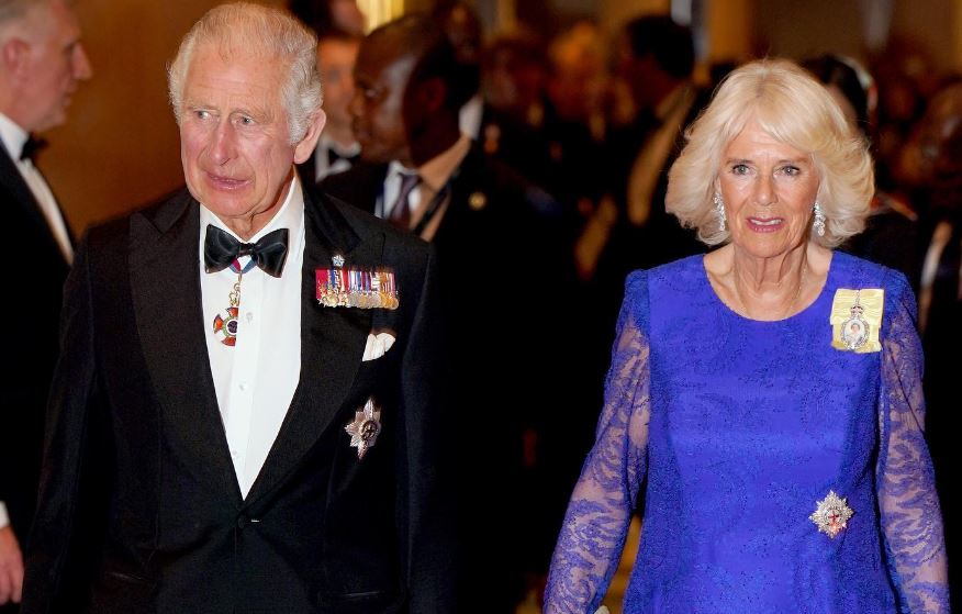 Στη νέα φωτογραφία της βρετανικής βασιλικής οικογένειας όλοι μιλούν για την Καμίλα