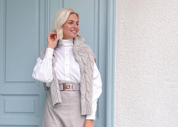Χριστίνα Κοντοβά: Με street outfit στο κέντρο της Αθήνας- Η Chanel τσάντα της