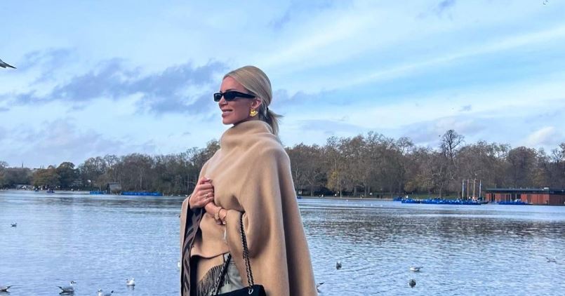 Κατερίνα Καινούργιου: Stylish στο Λονδίνο – H Chanel τσάντα της εντυπωσιάζει
