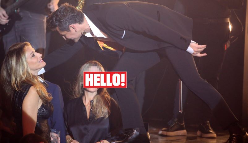 Σάκης Ρουβάς: Διέκοψε το πρόγραμμά του στο Teatro για να φιλήσει την Κάτια Ζυγούλη