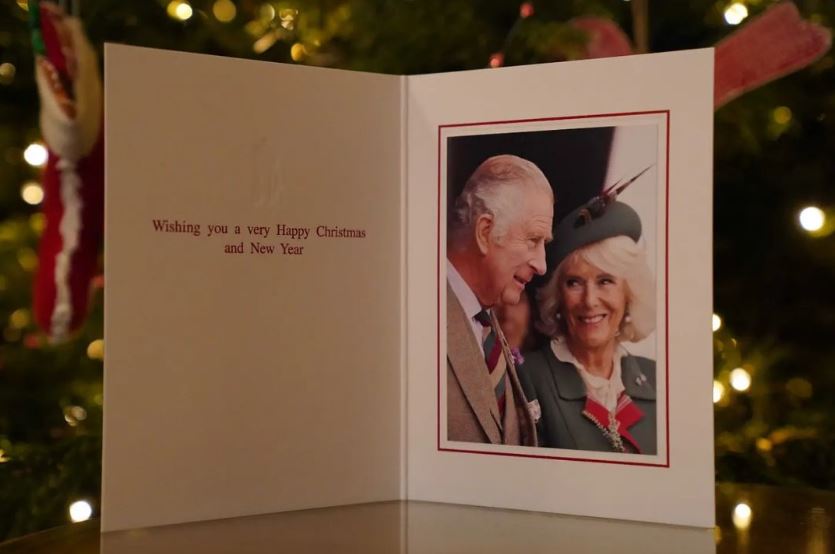 Βασιλιάς Κάρολος & Καμίλα: Ο μυστικός συμβολισμός στη χριστουγεννιάτικη κάρτα τους