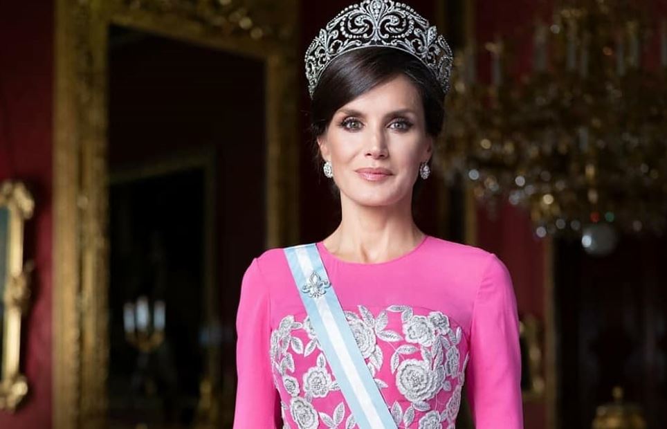 Βασίλισσα Λετίθια: Το ροζ είναι το αγαπημένο της χρώμα - Τα looks που εντυπωσίασαν
