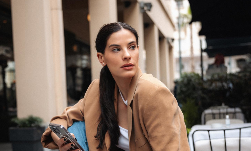 H Χριστίνα Μπόμπα φόρεσε τα ωραιότερα jackets της άνοιξης