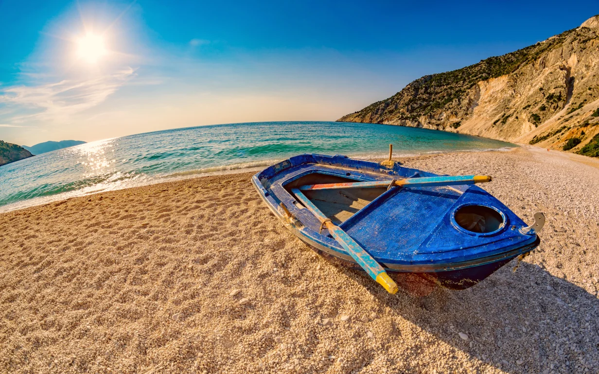 Αυτές είναι οι καλύτερες παραλίες στην Ελλάδα σύμφωνα με την Γαλλική Vogue