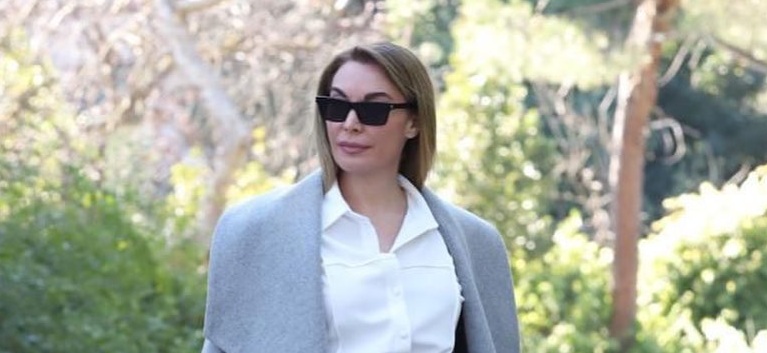 Η Τατιάνα Στεφανίδου με ένα υπέροχο ανοιξιάτικο look της με την απόλυτη Dior ζώνη