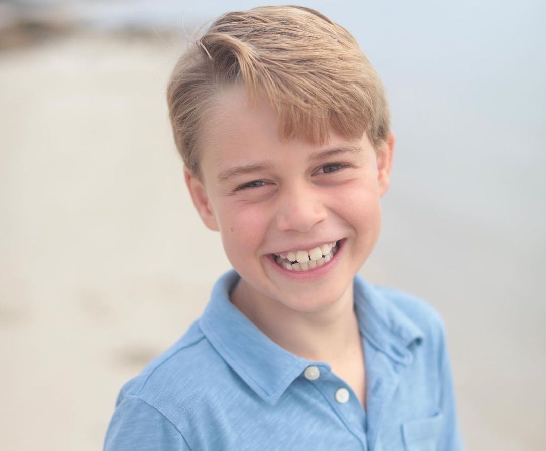 Το πιο ιδιαίτερο δώρο που έχει δεχτεί ο πρίγκιπας Τζορτζ- και πως συνδέεται με την υπέροχη αγροικία του βασιλιά Κάρολου στην Τρανσυλβανία -φωτογραφίες