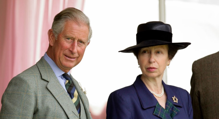 Η πριγκίπισσα Άννα μιλά για τον Κάρολο και όσους αμφισβητούν τη μοναρχία