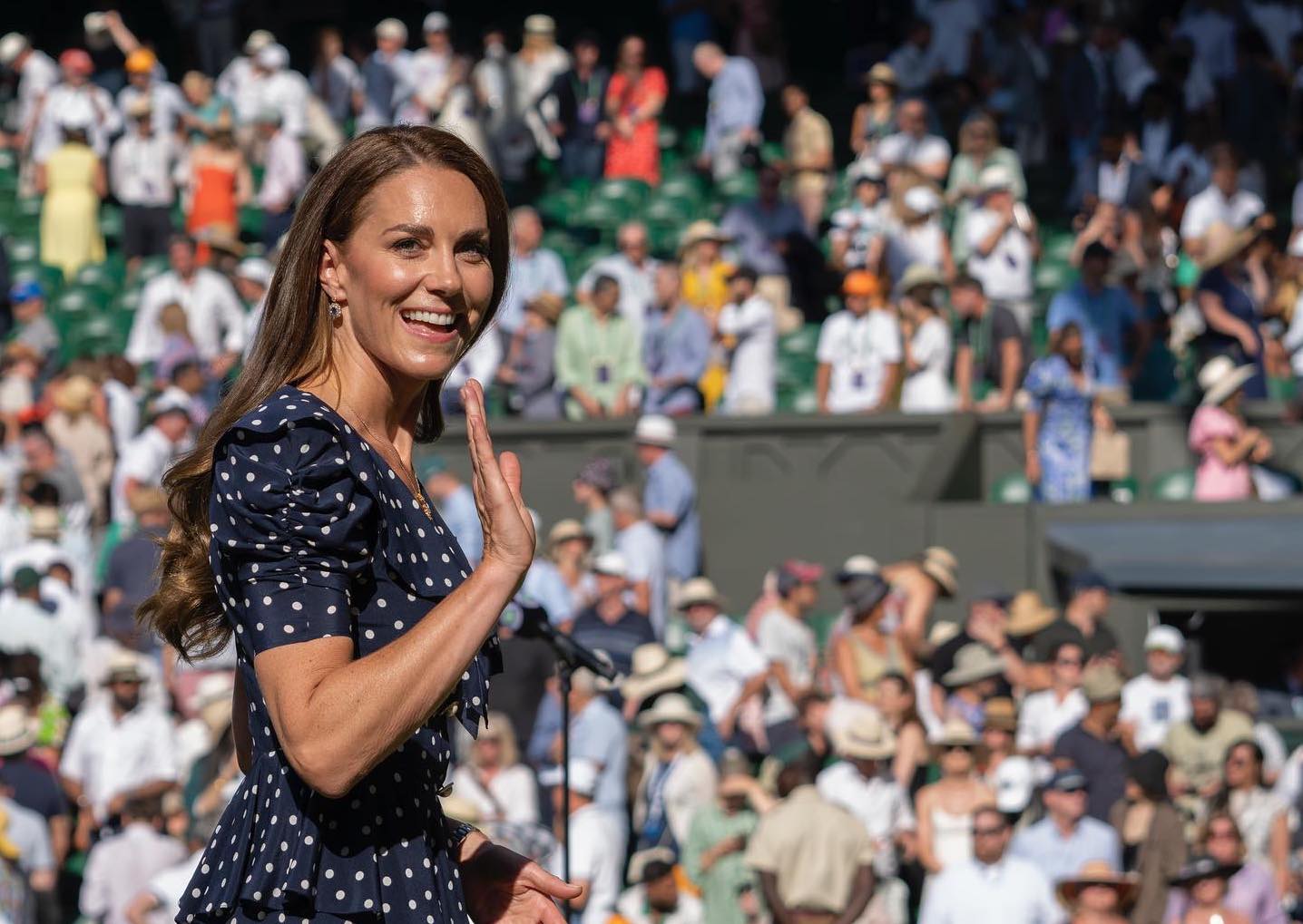 Η Κέιτ Μίντλετον και ο Ρότζερ Φέντερ ανταλλάσσουν «καρφιά» στο court του Wimbledon- βίντεο