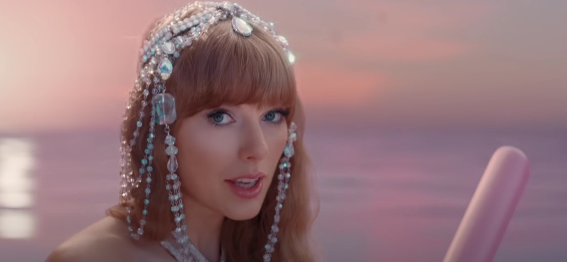 Grammys 2024: Η Taylor Swift είναι έτοιμη να γράψει Ιστορία
