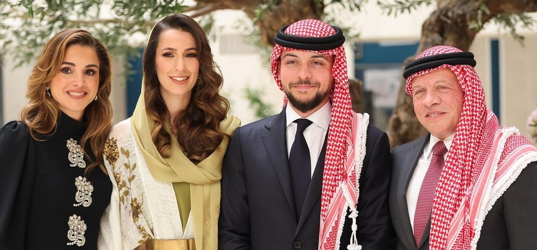Το νυφικό αυτοκίνητο του πριγκιπικού ζευγαριού της Ιορδανίας εντυπωσιάζει