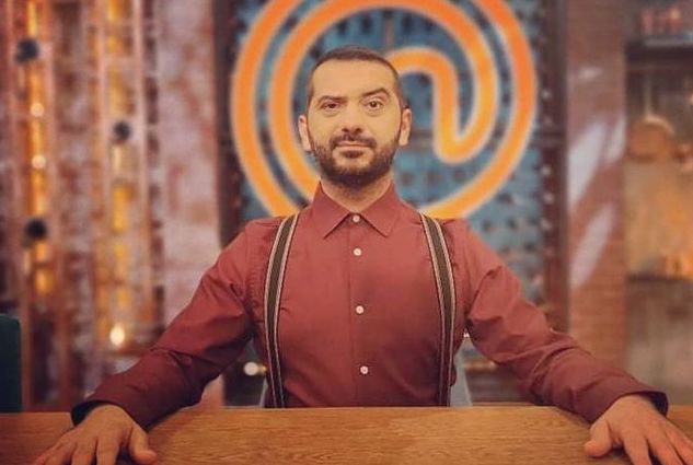 Αγκαλιά στη παραλία με τον γιο του ο Λεωνίδας Κουτσόπουλος