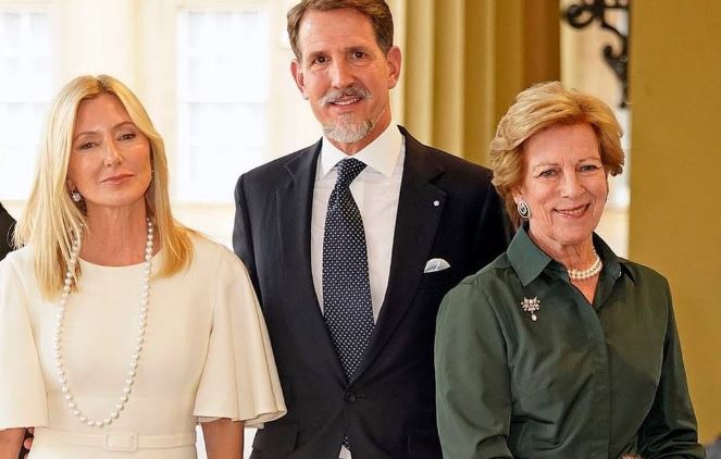 Πρίγκιπας Παύλος & Μαρί Σαντάλ: Σε κατάστημα στο κέντρο της Αθήνας- Χαμογελαστοί και casual