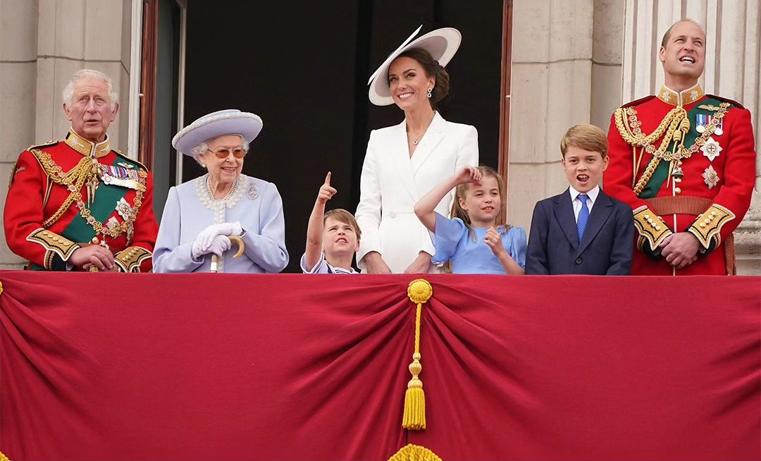 Πρίγκιπας Γουίλιαμ-Κέιτ Μίντλετον: Το γλυκό μήνυμά τους για τη βασίλισσα Ελισάβετ - Τα στιγμιότυπα που μοιράστηκαν
