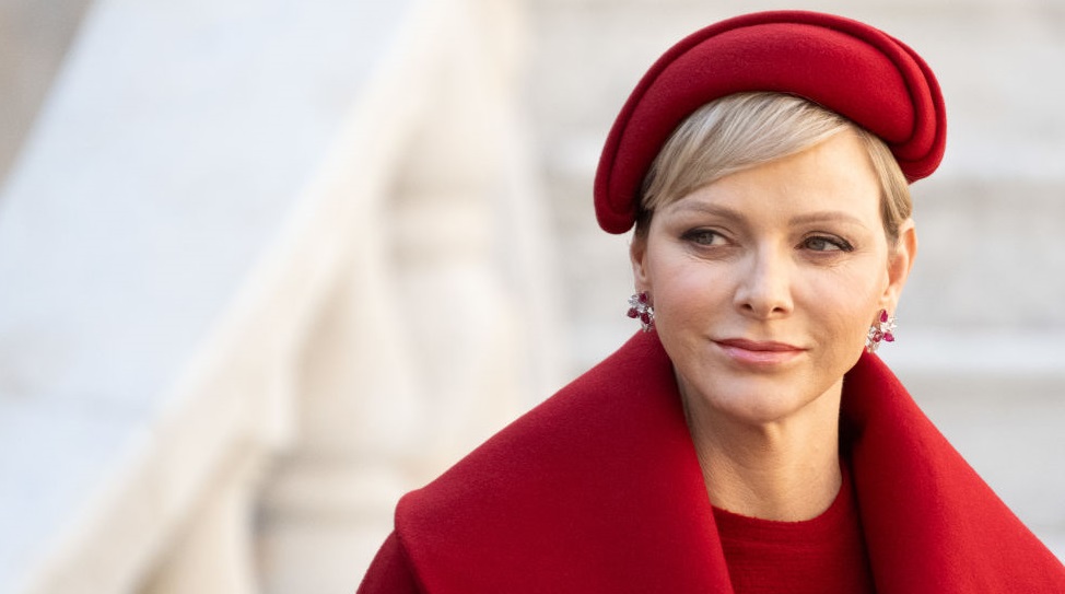 Πριγκίπισσα Σαρλίν: Υπέρλαμπρη στο πλευρό του πρίγκιπα Αλβέρτου στην πρωτοχρονιάτικη ομιλία