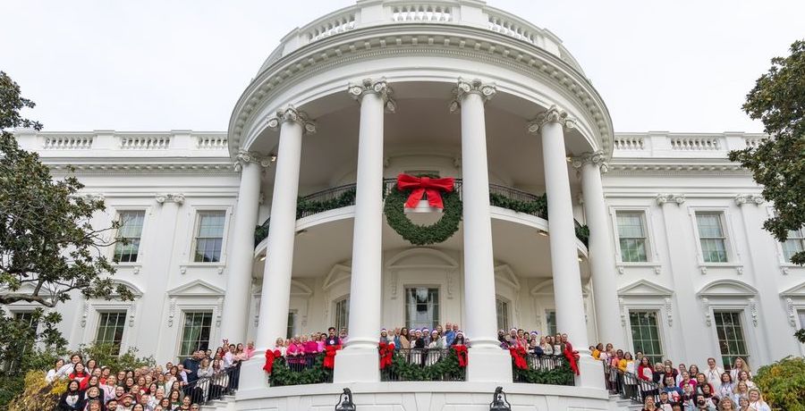 Χριστούγεννα στον Λευκό Οίκο: Από την Τζάκι στη Μελάνια (φωτογραφίες)