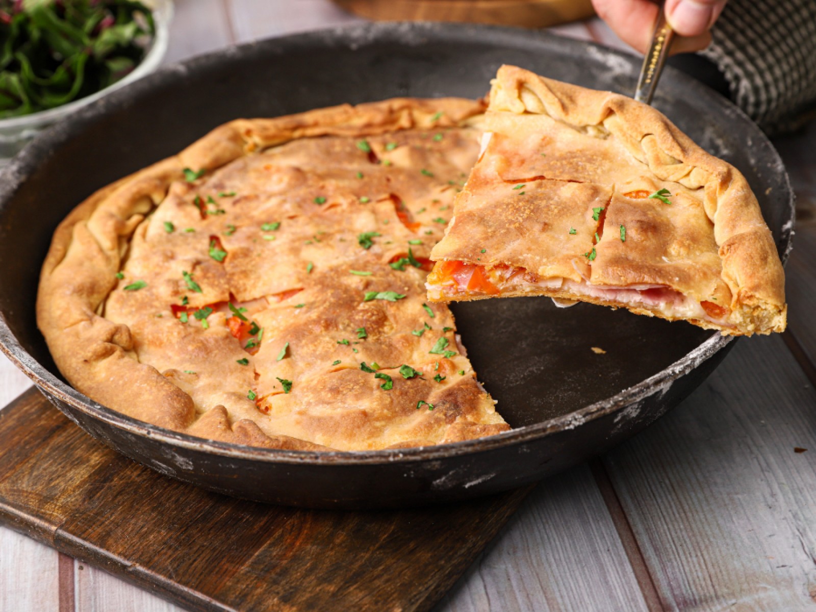 Συνταγή: Γρήγορη σπιτική ζαμπονοτυρόπιτα&nbsp;