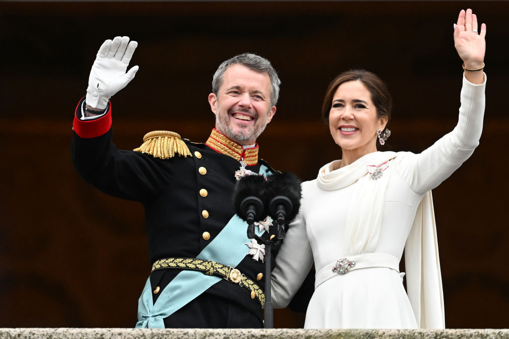 Βασιλική Οικογένεια Δανίας: Μοιράστηκε πανέμορφες εικόνες από το χιονισμένο παλάτι