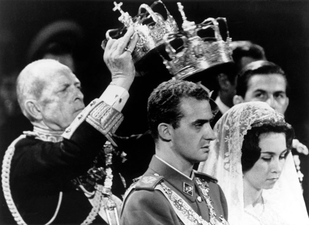 Βασίλισσα Σοφία: Σπάνιες φωτογραφίες και video από τον γάμο της 62 χρόνια μετά!