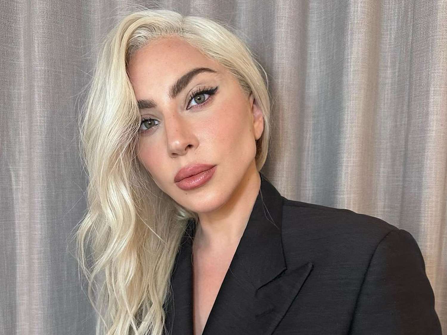 Lady Gaga: Έγκυος η τραγουδίστρια; - Η εμφάνιση που πυροδότησε τις φήμες
